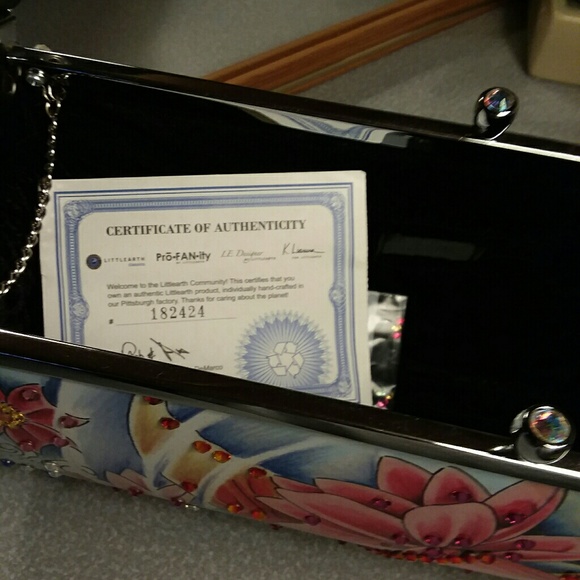 Little Earth Koi Fish license plate purse. - Picture 4 of 8